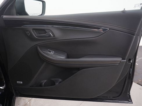 Used 2018 Chevrolet Impala Premier FWD image 9