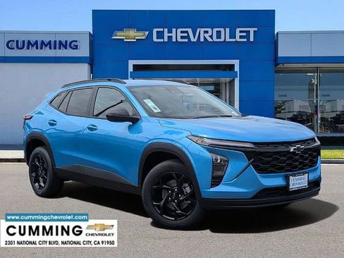 New 2026 Chevrolet Trax LT w/ Midnight Edition FWD image 1
