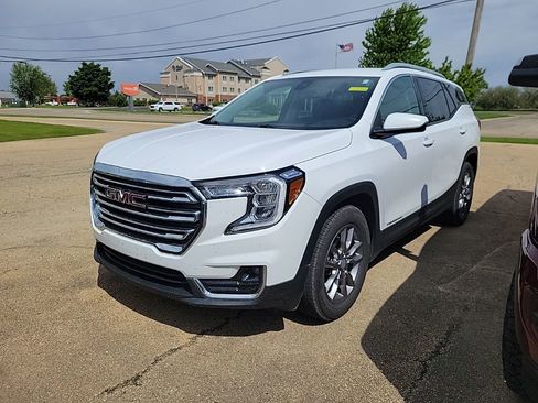 Used 2023 GMC Terrain SLT FWD image 2