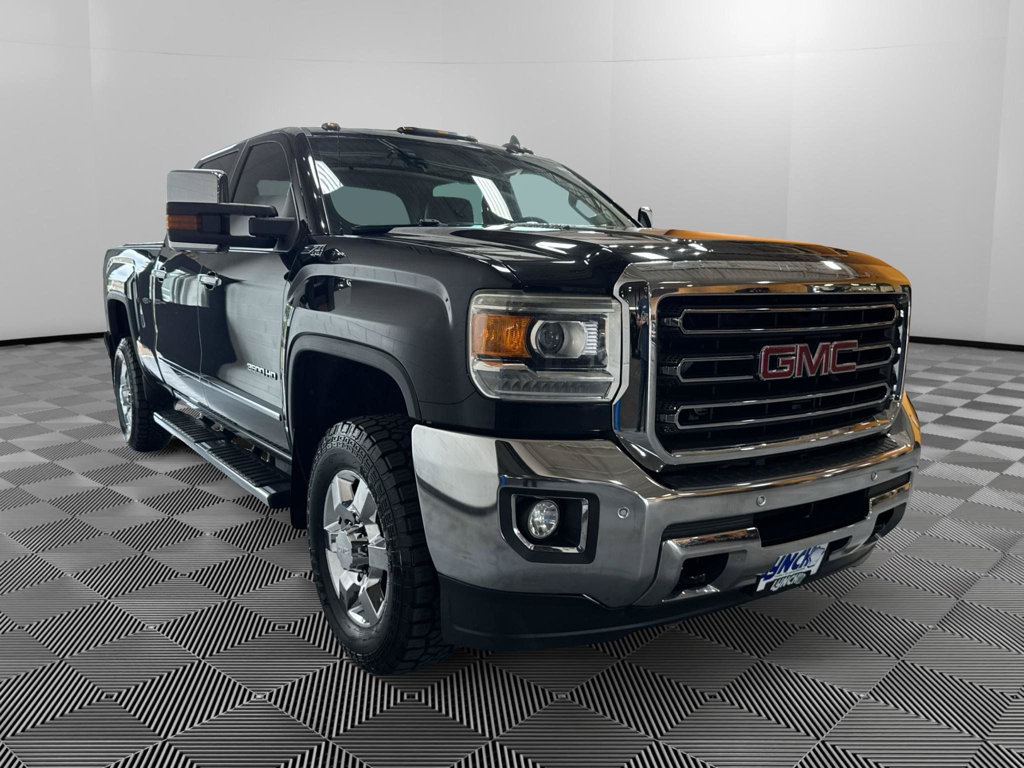 Used 2015 GMC Sierra 3500 SLT w/ Duramax Plus Package AWD/4WD image 7