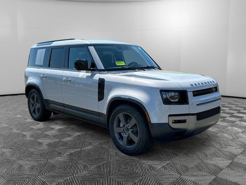 New 2026 Land Rover Defender 110 S AWD/4WD image 7