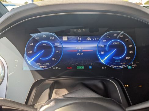 Certified 2023 Mercedes-Benz EQS 580 4MATIC Sedan image 18