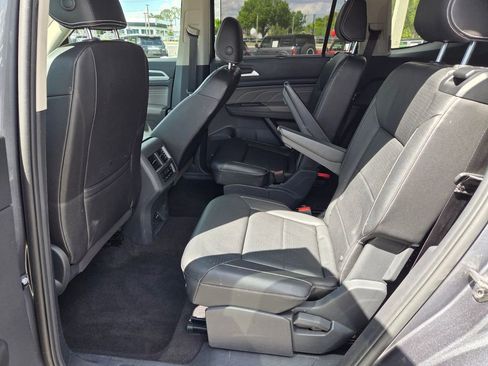 Used 2023 Volkswagen Atlas SE FWD image 6