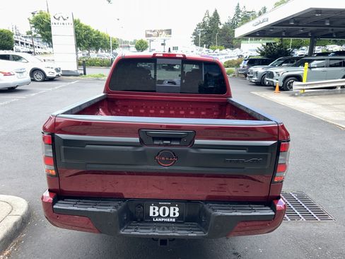 Used 2025 Nissan Frontier PRO-4X w/ Tow Package AWD/4WD image 6
