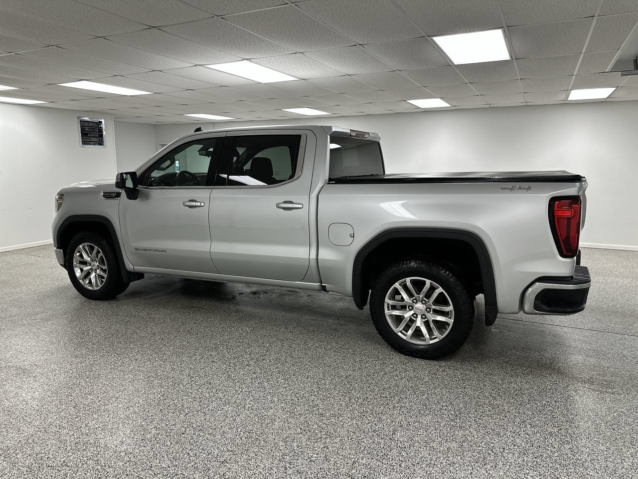 Used 2021 GMC Sierra 1500 SLE AWD/4WD image 6