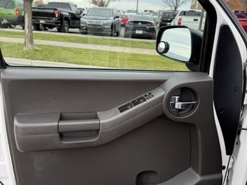 Used 2012 Nissan Xterra PRO-4X image 13