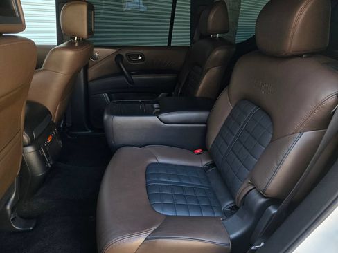 Used 2020 Nissan Armada Platinum w/ Platinum Reserve Package AWD/4WD image 10