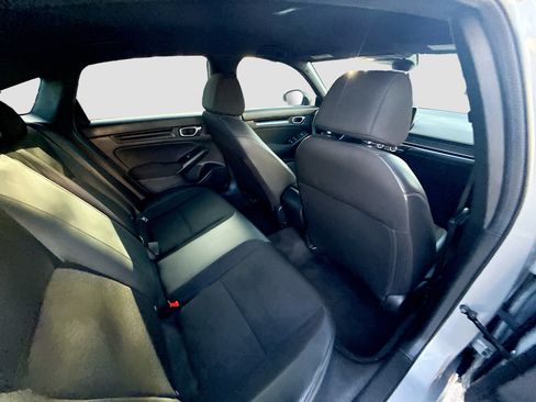 Used 2024 Honda Civic Sport image 28