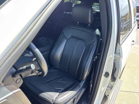 Used 2021 Ford Expedition Max Limited RWD image 22