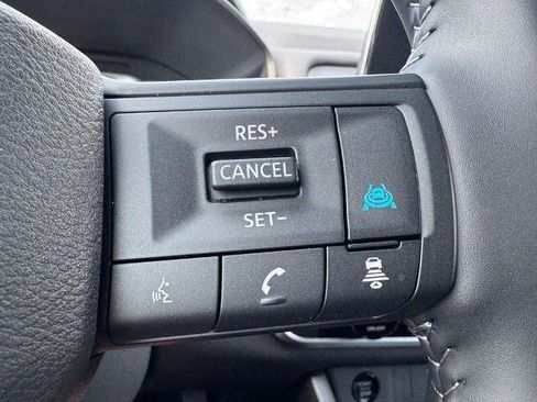 Certified 2026 Nissan Rogue SV FWD image 17