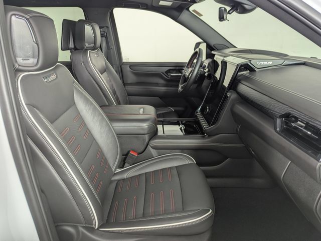 Used 2026 GMC Yukon AT4 Ultimate AWD/4WD image 23