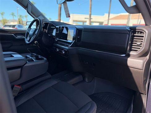 Used 2025 GMC Sierra 1500 Elevation image 21