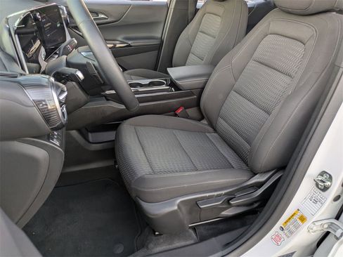 Used 2025 Chevrolet Equinox LT image 14