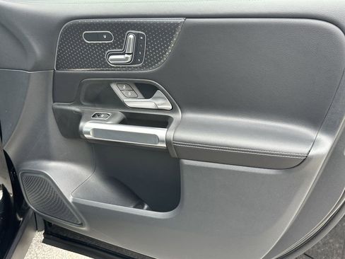 Certified 2025 Mercedes-Benz GLB 250 image 16