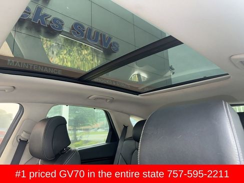 Used 2023 Genesis GV70 2.5T w/ Advanced Package AWD/4WD image 13