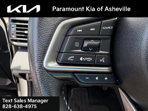 Used 2024 Subaru Outback Premium AWD/4WD image 13