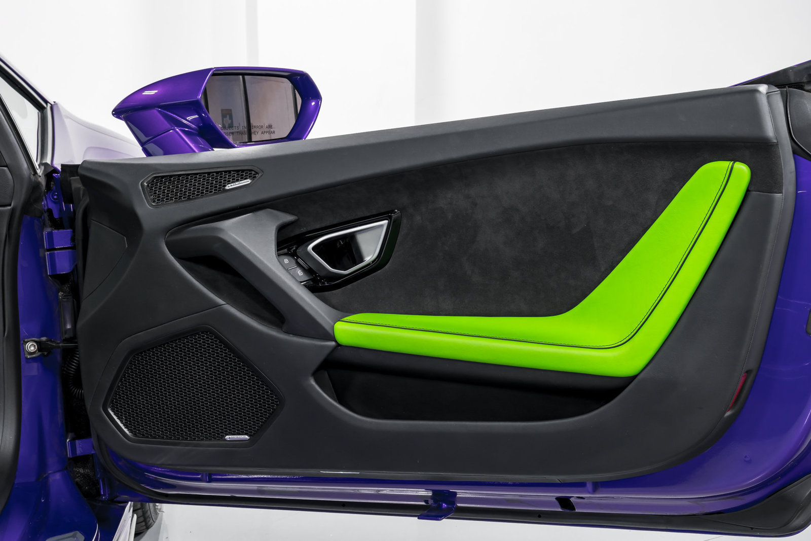 Used 2023 Lamborghini Huracan EVO RWD image 37