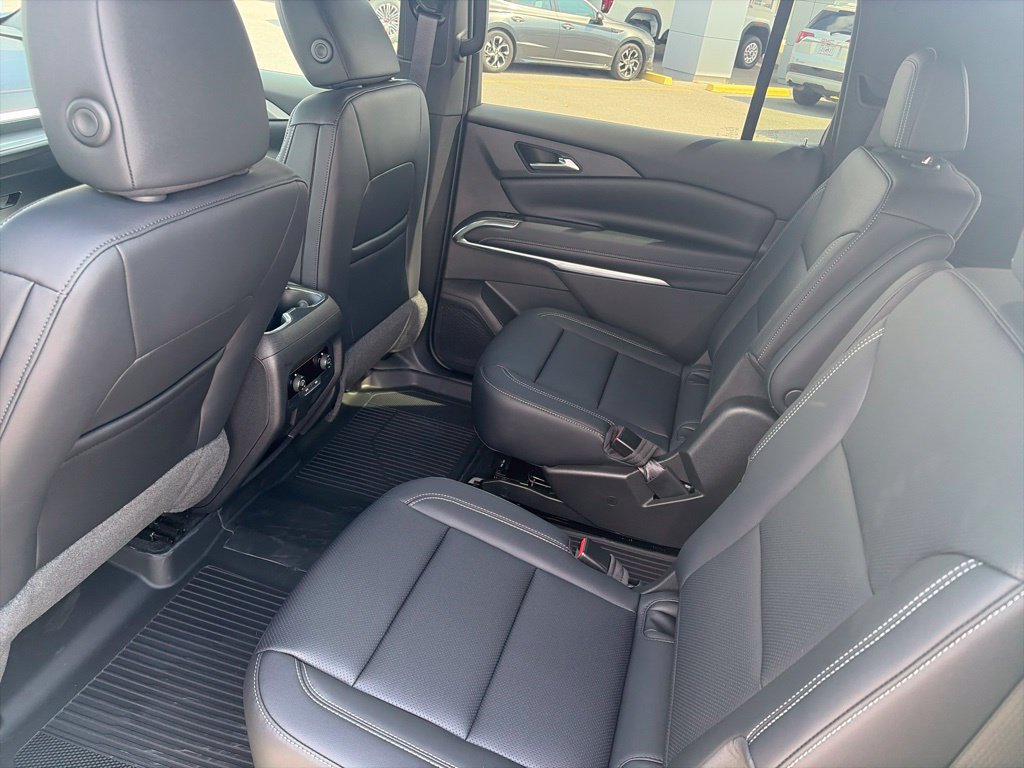 New 2027 Chevrolet Traverse LT w/ Sun and Wheel Package AWD/4WD image 11