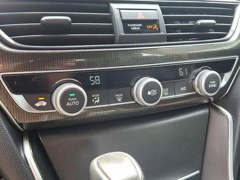 Used 2018 Honda Accord Sport image 16