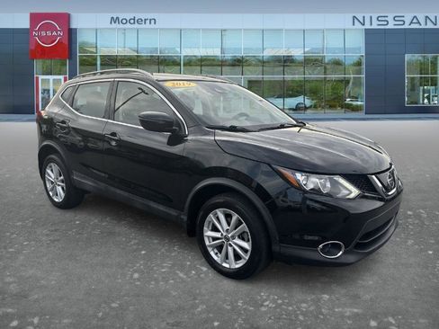Used 2019 Nissan Rogue Sport SV w/ All-Weather Package image 3