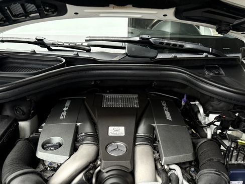 Used 2016 Mercedes-Benz GL 63 AMG 4MATIC image 36