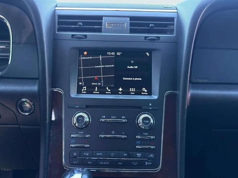 Used 2017 Lincoln Navigator Select AWD/4WD image 10