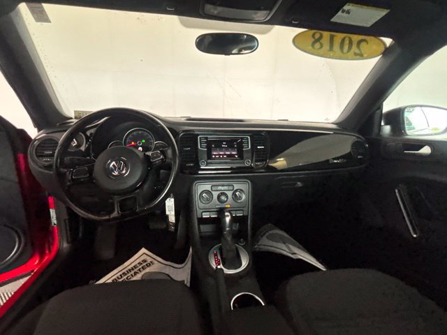 Used 2018 Volkswagen Beetle 2.0T S FWD image 18