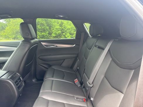 Used 2024 Cadillac XT5 Luxury FWD image 10