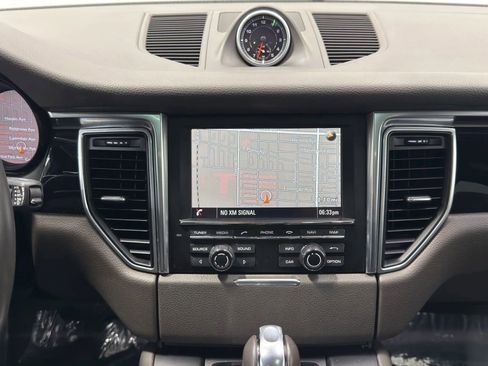 Used 2015 Porsche Macan S w/ Premium Package Plus image 19