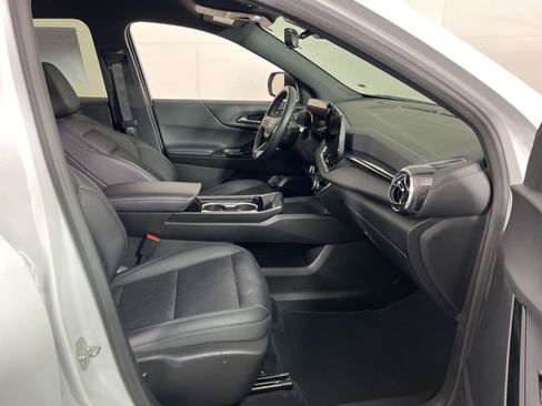 Certified 2025 Chevrolet Equinox LT w/ Convenience Package II image 5