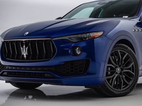 Used 2024 Maserati Levante GT Ultima AWD/4WD image 4