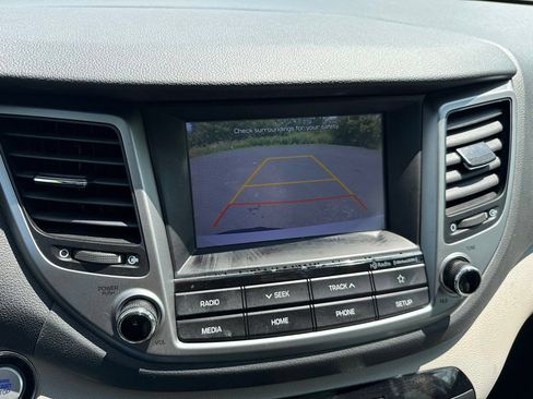 Used 2018 Hyundai Tucson Value FWD image 29