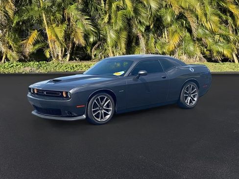 Used 2023 Dodge Challenger R/T RWD image 5