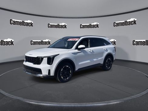 Certified 2025 Kia Sorento S w/ Panoramic Sunroof Package FWD image 3