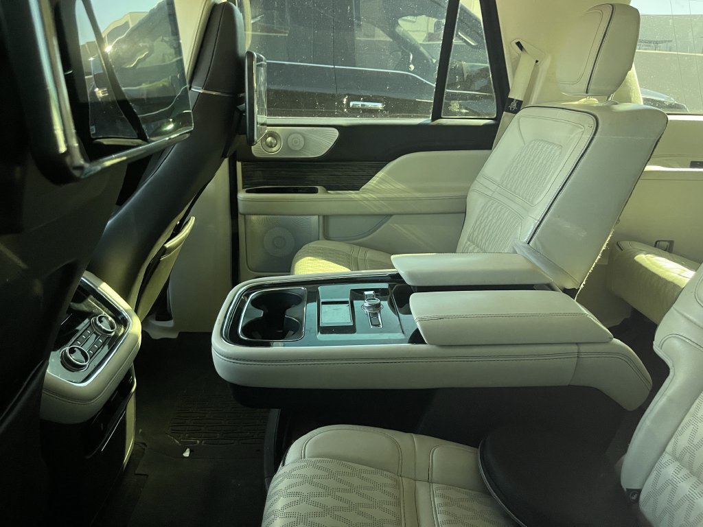 Used 2020 Lincoln Navigator L Black Label w/ Cargo Convenience Package AWD/4WD image 10