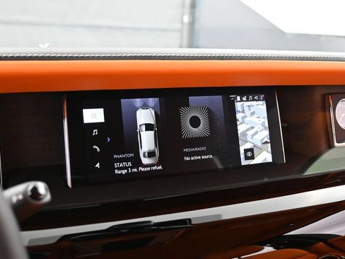 New 2027 Rolls-Royce Phantom Sedan RWD image 20