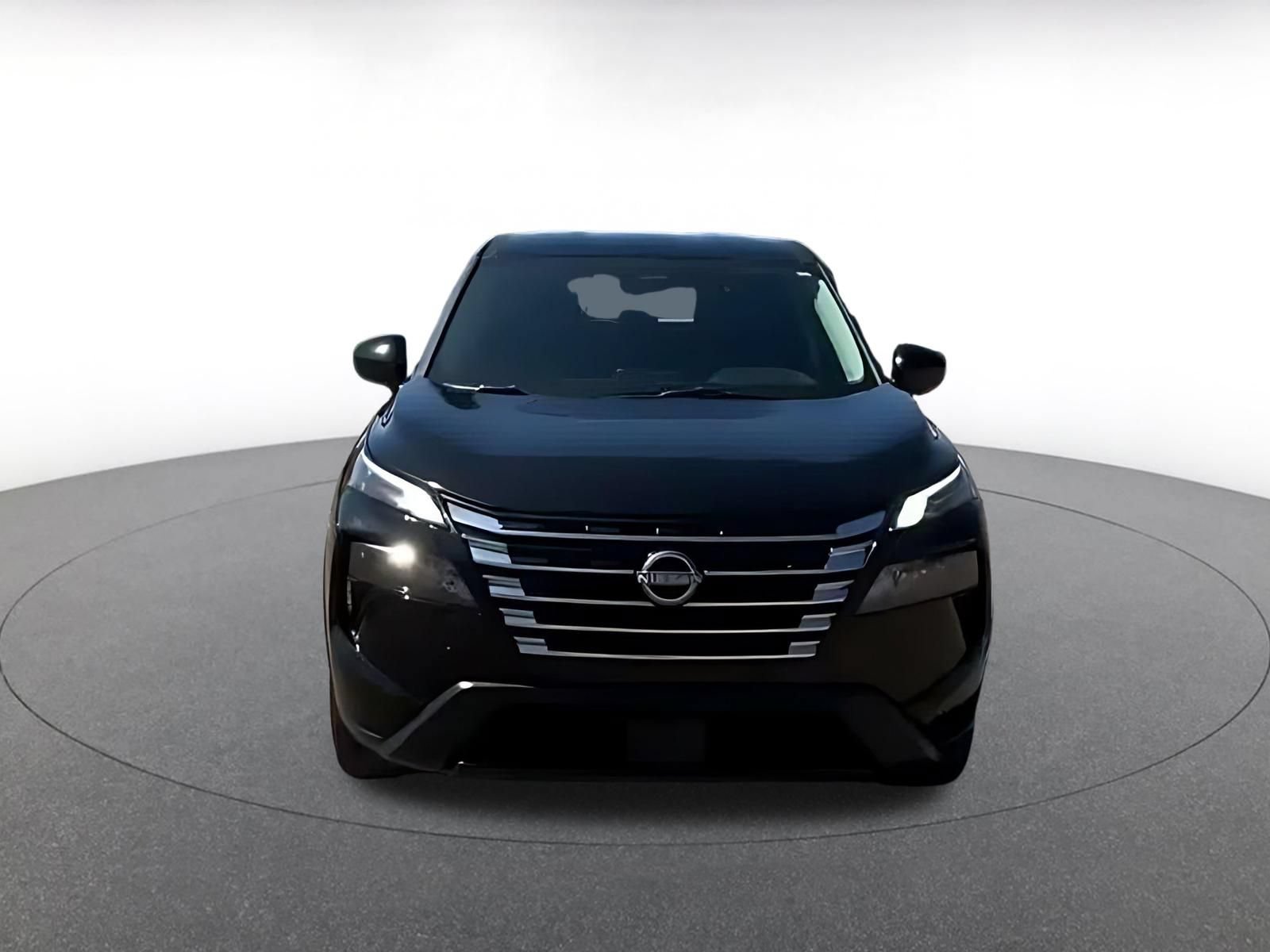 Used 2025 Nissan Rogue SV FWD image 4