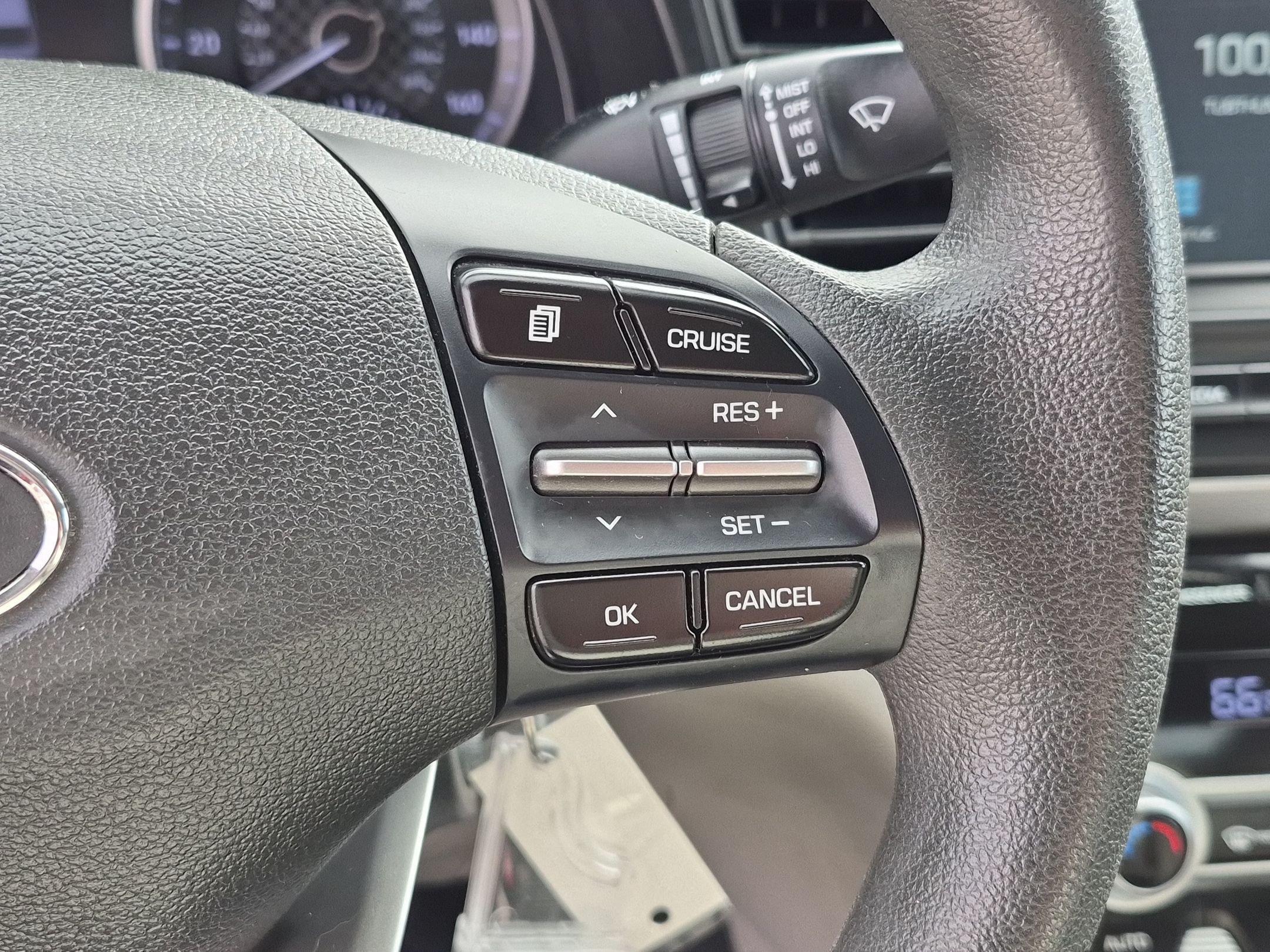 Used 2020 Hyundai Elantra SEL FWD image 19