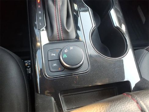 Used 2021 Chevrolet Blazer RS w/ Enhanced Convenience Package image 19