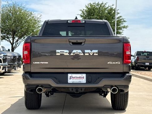 New 2026 RAM 1500 4x4 Crew Cab image 8