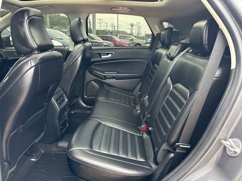 Used 2024 Ford Edge SEL w/ Convenience Package AWD/4WD image 10