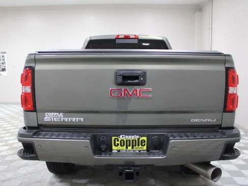 Used 2017 GMC Sierra 2500 Denali w/ Duramax Plus Package AWD/4WD image 10