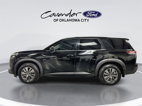 Used 2024 Nissan Pathfinder S w/ Cargo Package image 5