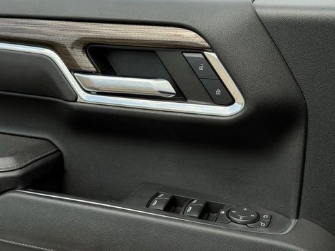 Used 2023 Chevrolet Silverado 1500 LT Trail Boss w/ Convenience Package II AWD/4WD image 24