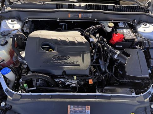 Used 2018 Ford Fusion SE w/ Fusion SE Technology Package image 26