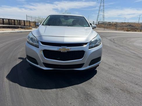 Used 2015 Chevrolet Malibu LT w/ Power Convenience Package image 2