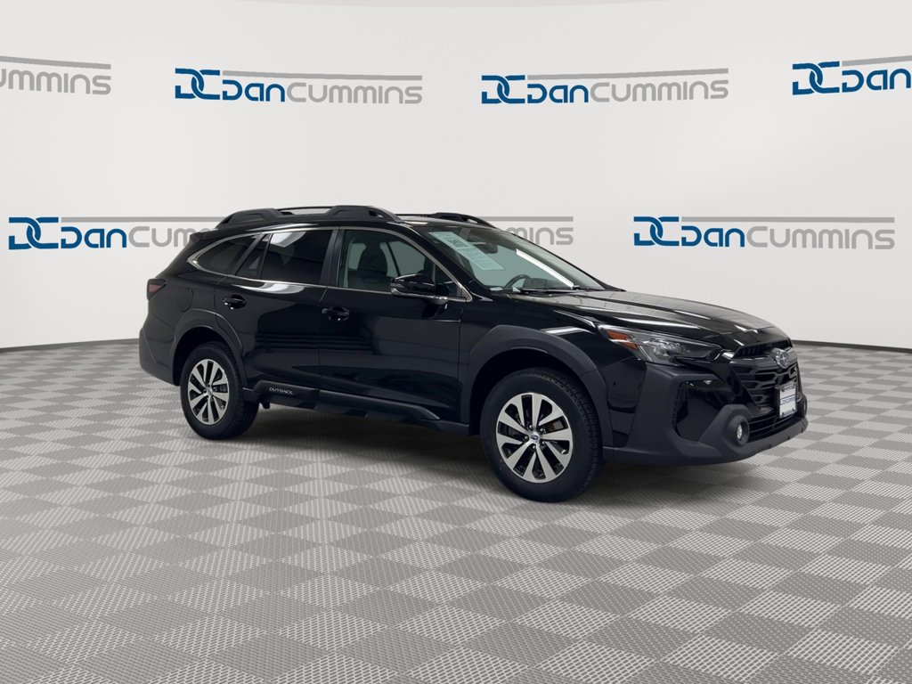 Used 2023 Subaru Outback Premium AWD/4WD image 2