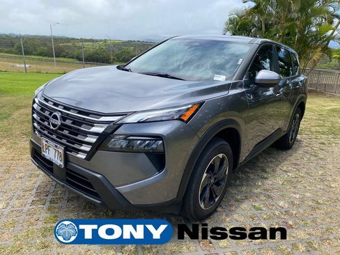Used 2025 Nissan Rogue SV FWD image 3