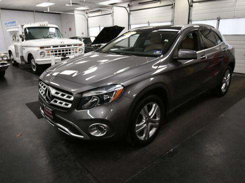 Used 2019 Mercedes-Benz GLA 250 4MATIC image 4