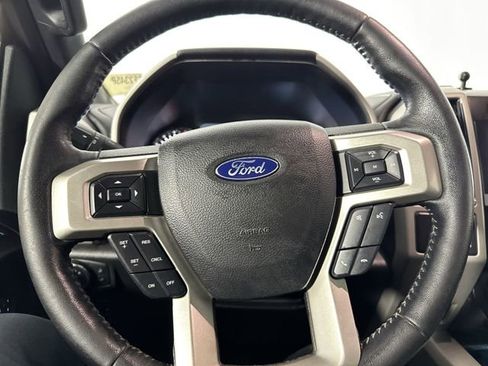 Used 2020 Ford F150 Lariat image 12